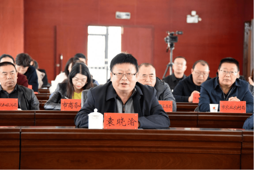 市公安局副局长,区政府副区长,区禁毒委副主任,区公安分局局长王开伟