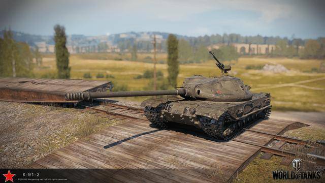 容纳其后的传动系统,倾斜角度并不大,平地正对时首上等效约为225mm,首