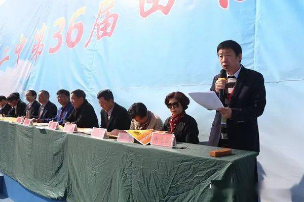 舒城运动场上挥洒青春力量孩子们真棒