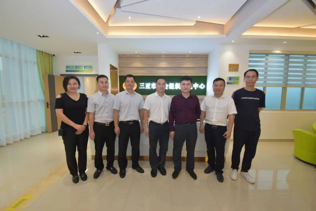 乐东县委组织部考察调研组到三亚市社会组织党群孵化中心进行实地考察
