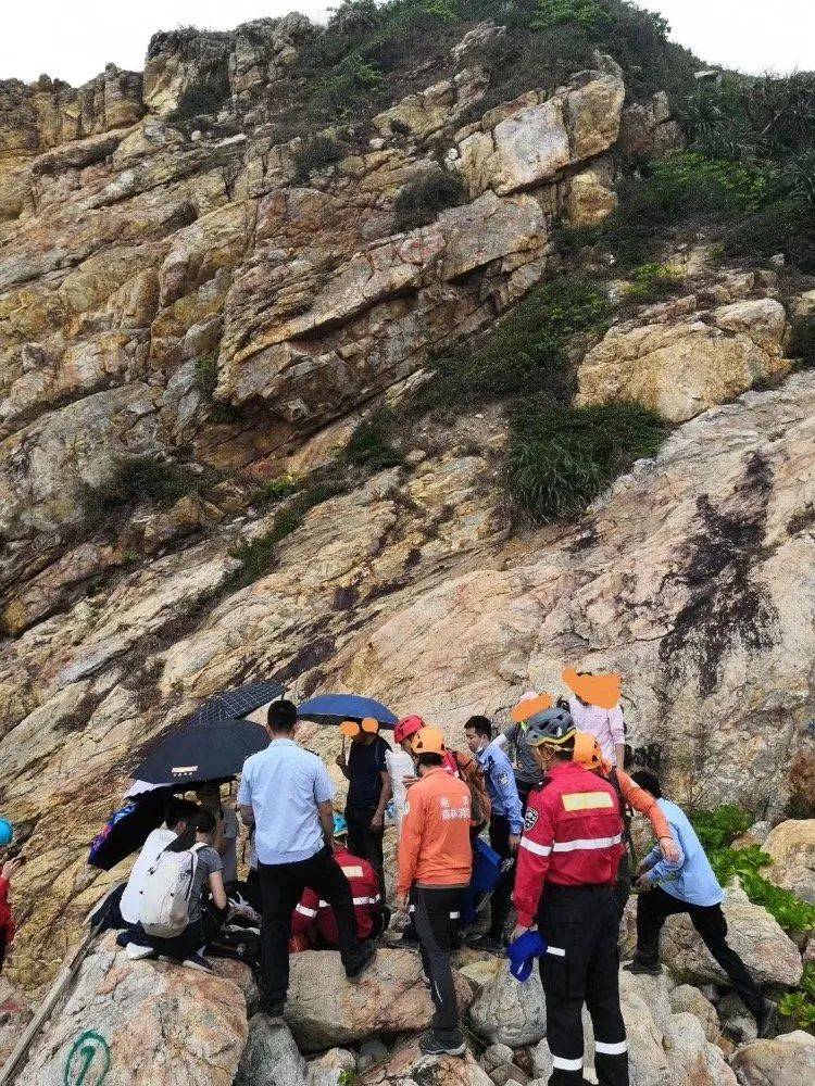 悲痛鞍山女驴友爬山不慎坠崖当场遇难