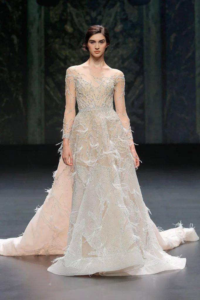 服装设计图时装周秀场theatelier202021秋冬婚纱礼服秀