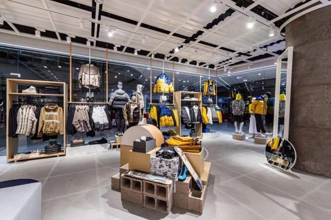 再启一程长宁龙之梦耐克kicksloungel1盛装开业