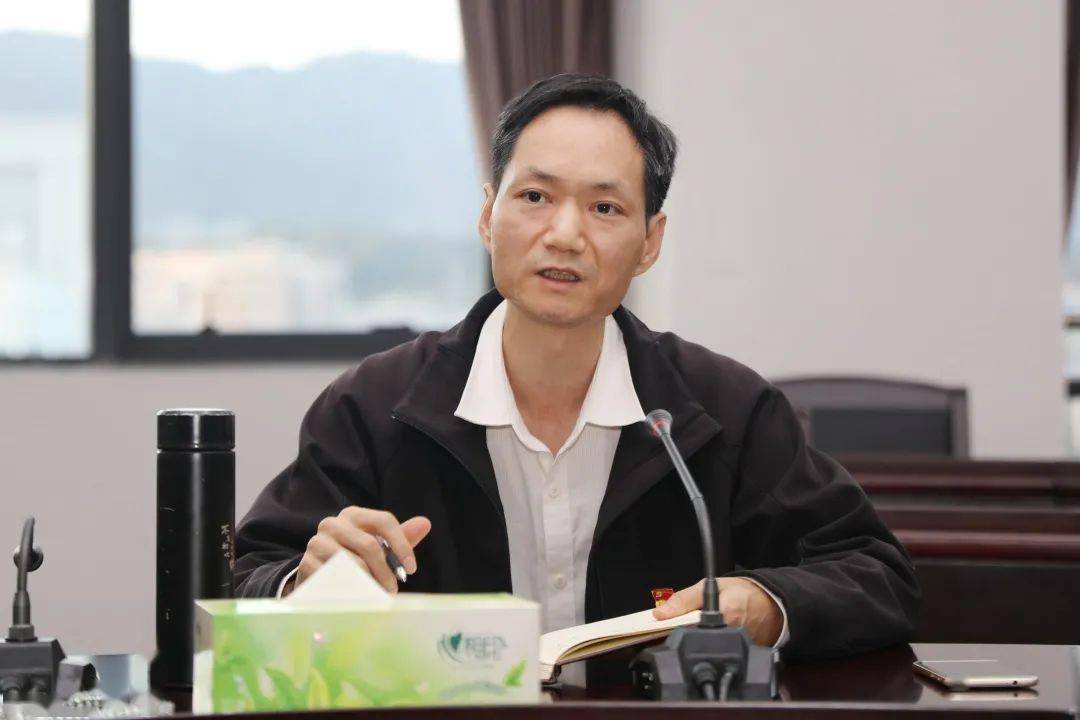 福建省司法厅召开党的十九届五中全会精神青年理论小组学习会