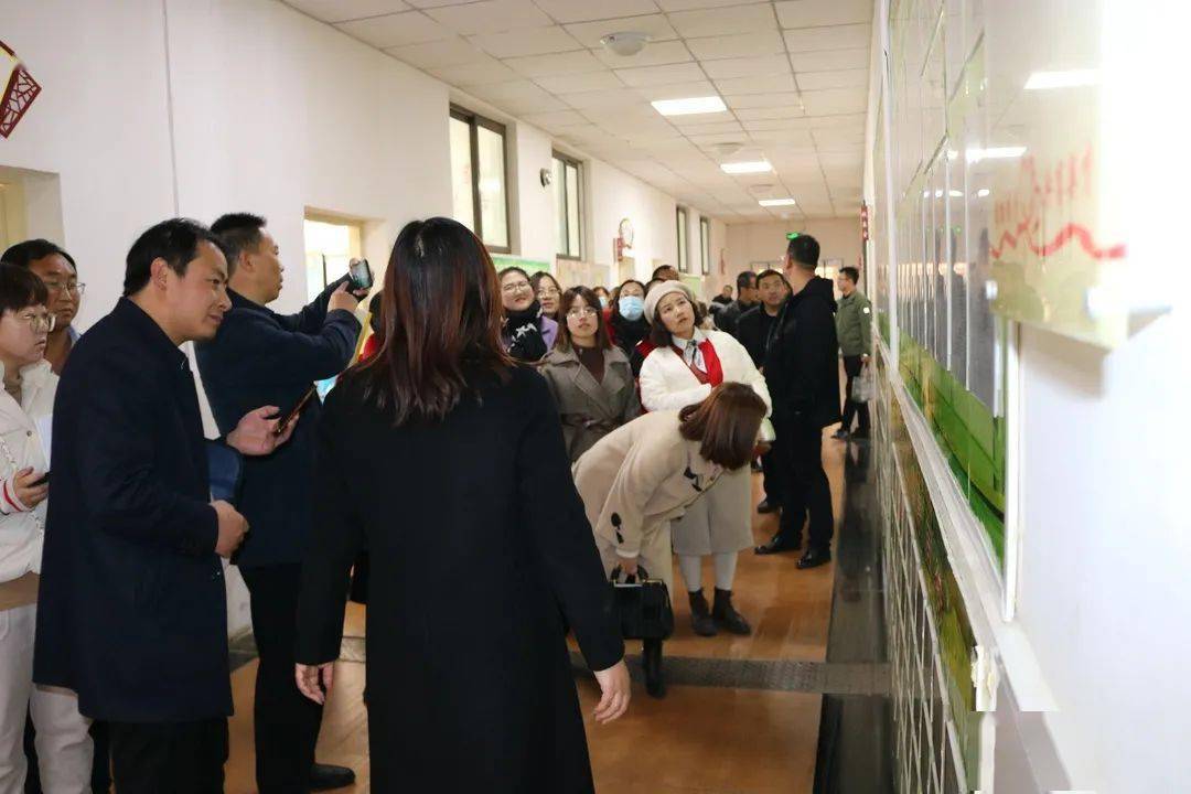 陇西三中部分领导教师来我校考察交流