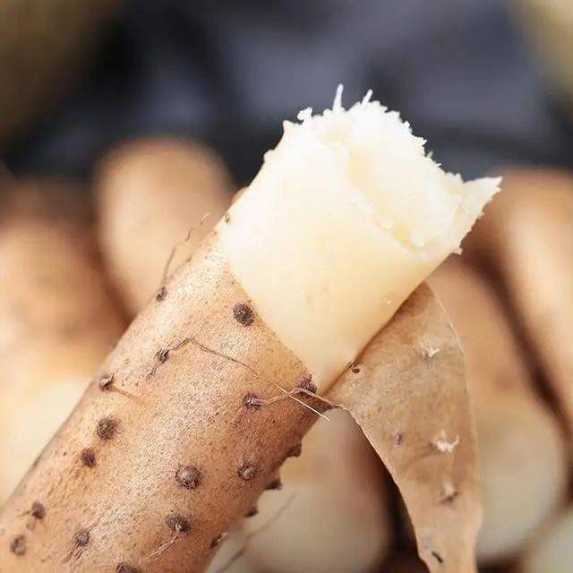 吃山药后手脚痒起鸡皮疙瘩(吃山药后手脚痒起鸡皮疙瘩怎么回事)