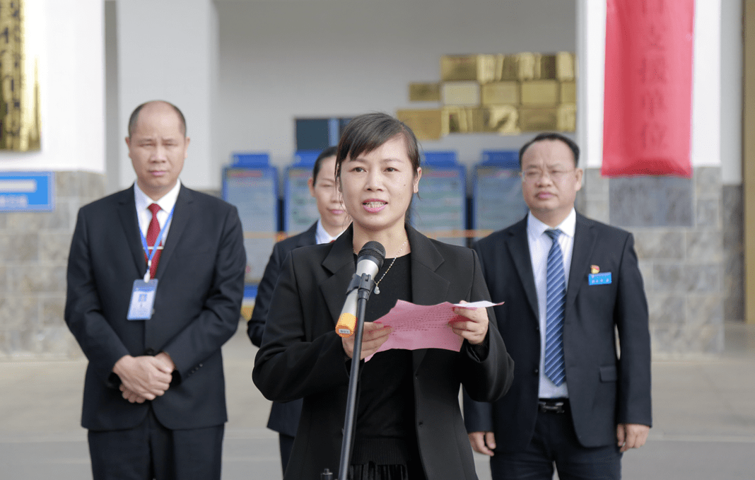 副院长李荣成主持活动院长陈义夫致辞市卫健委副主任邱鸿清致辞邱副