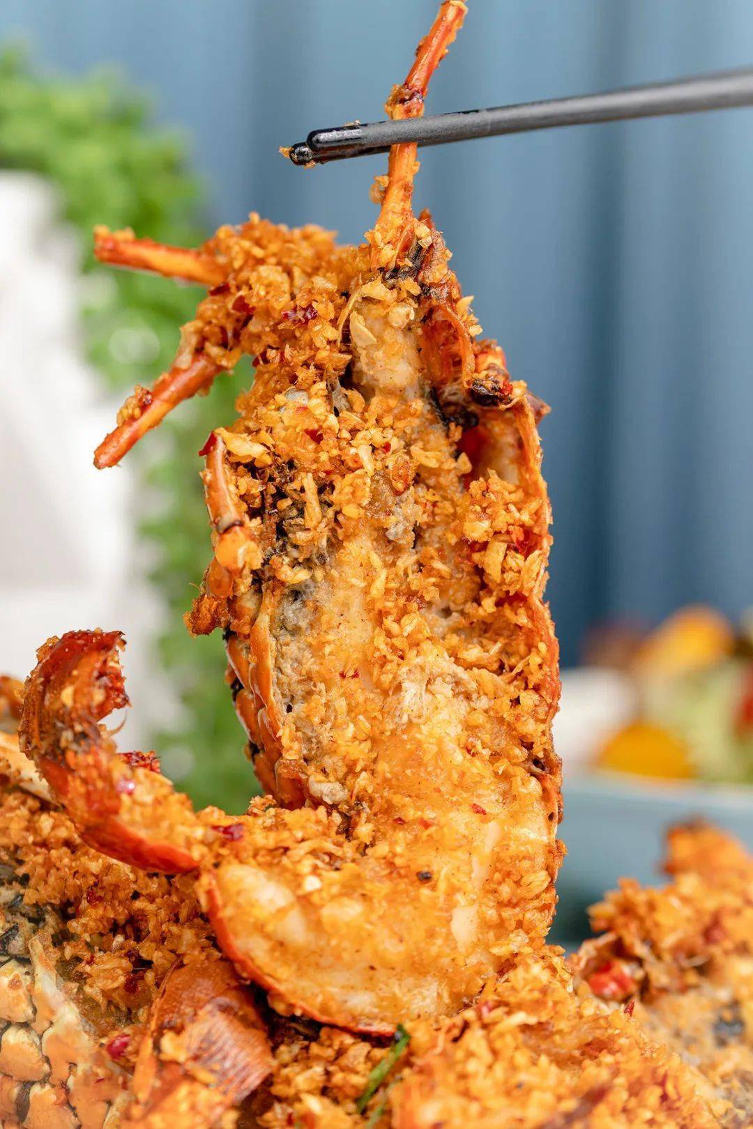 每日福利98元起抢东南里⑩道精致粤菜避风塘小青龙爆汁帅鸽坐拥270湖