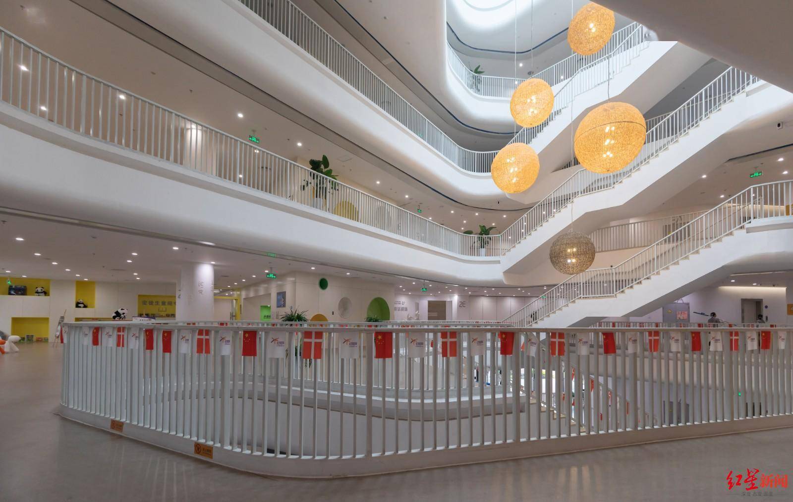 生于十三五⑦丨成都霍森斯小学校长曾霞5年成都最美小学从无到有再到