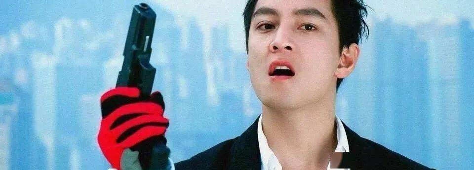 在这部电影里吴彦祖成功证明了他的演技,他不再是只靠颜值让大家喜欢