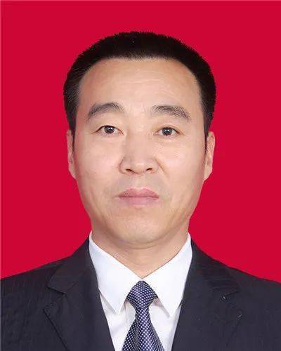 马腾飞,回族,1985年6月出生,大学学历,中共党员,现任宁夏西吉工业园区