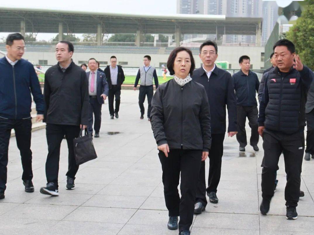 国家体育总局副局长杨宁调研武进曲棍球基地