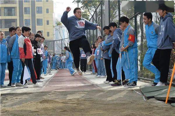 铜仁市第六中学2020年秋季田径运动会剪影