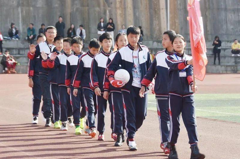 东辰少年 ——毕节东辰实验学校第六届校园足球联赛开幕啦