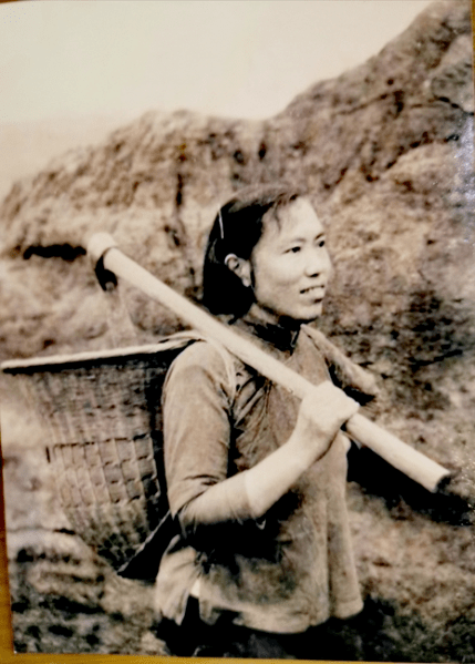 上世纪六,七十年代,长峪铺人为摘掉贫穷落后的帽子,在黄炳秀的带领下