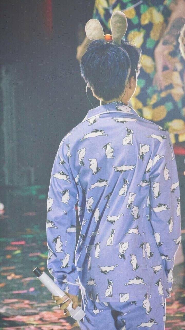 王俊凯帅气背影图片合集,安全感十足的心动背影