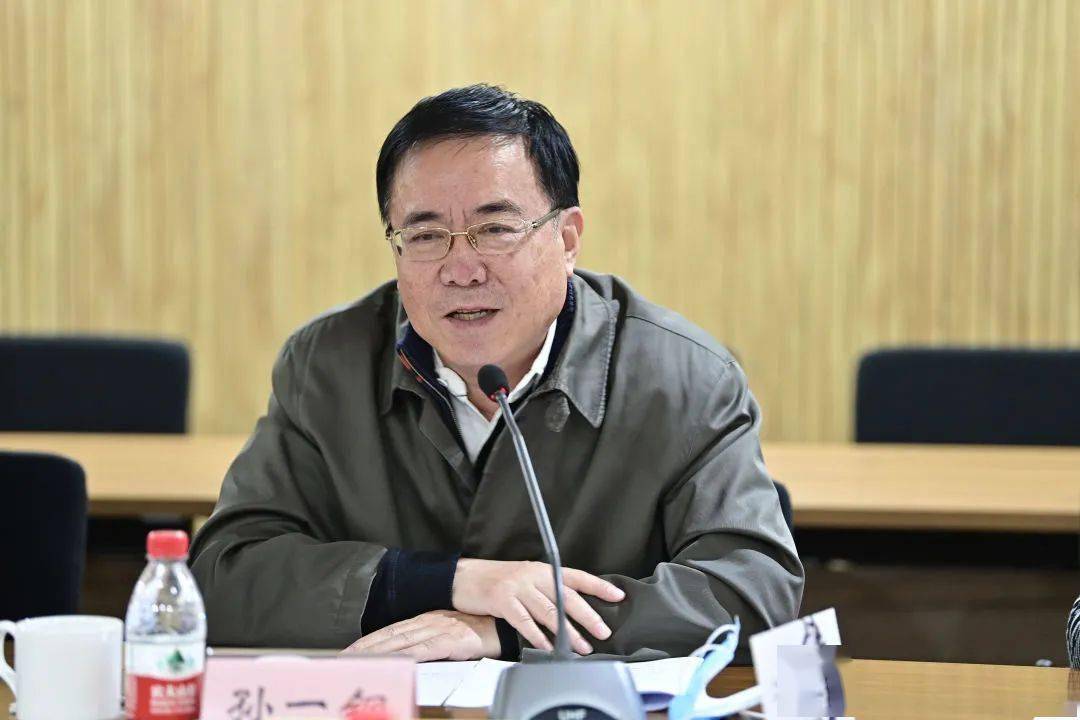 国家图书馆十四五规划赴巴南区图书馆实地调研