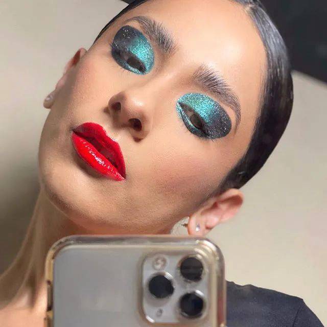 赏析墨西哥美妆博主lourdesflores妆容集锦