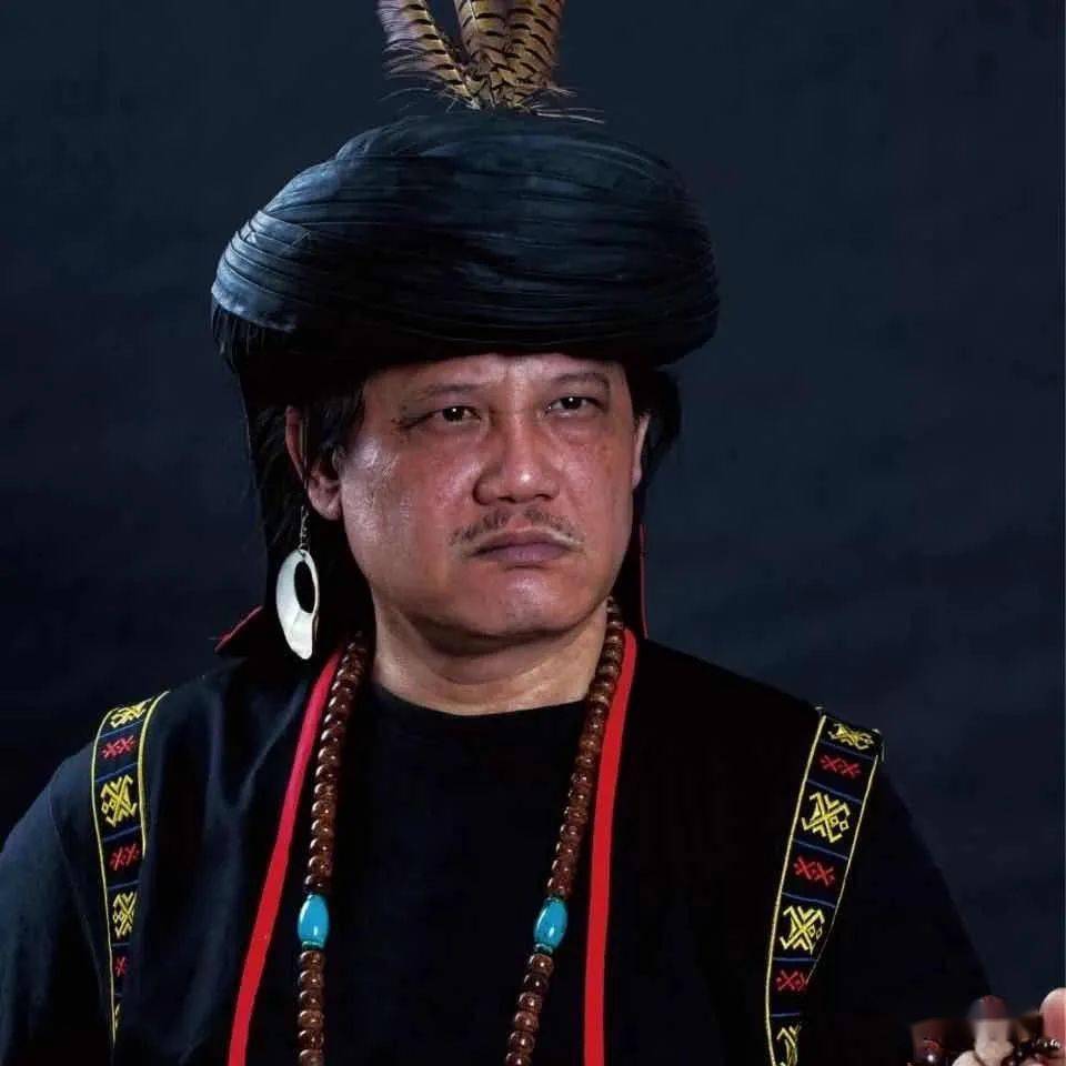 黎族演员:刘亦伦黎族歌手:苏运莹编曲人:徐鑫(右)福崖水秀:自由创作人