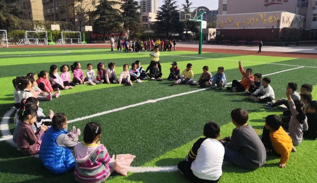 青岛书院路小学养正书院活力校园快乐游戏文明课间