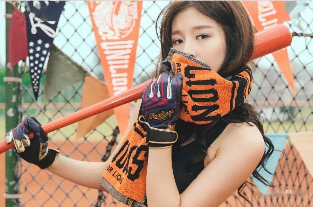 百花体坛地表最正的啦啦队员神仙颜值高甜慎点