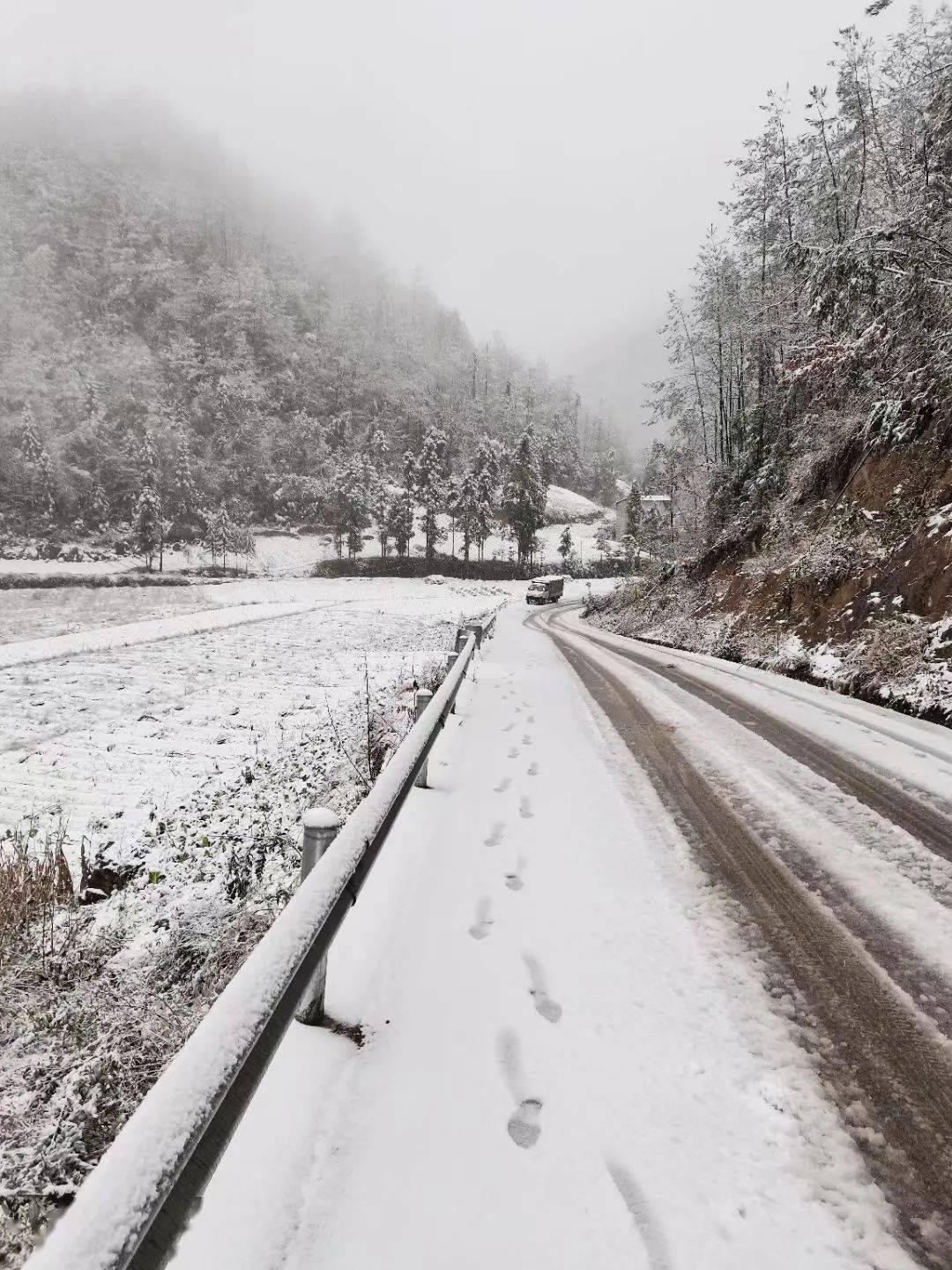 重庆奉节下雪图片