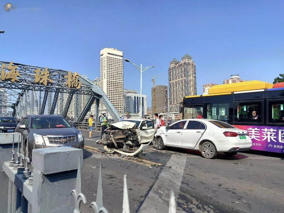 广州最新车祸 昨天图片
