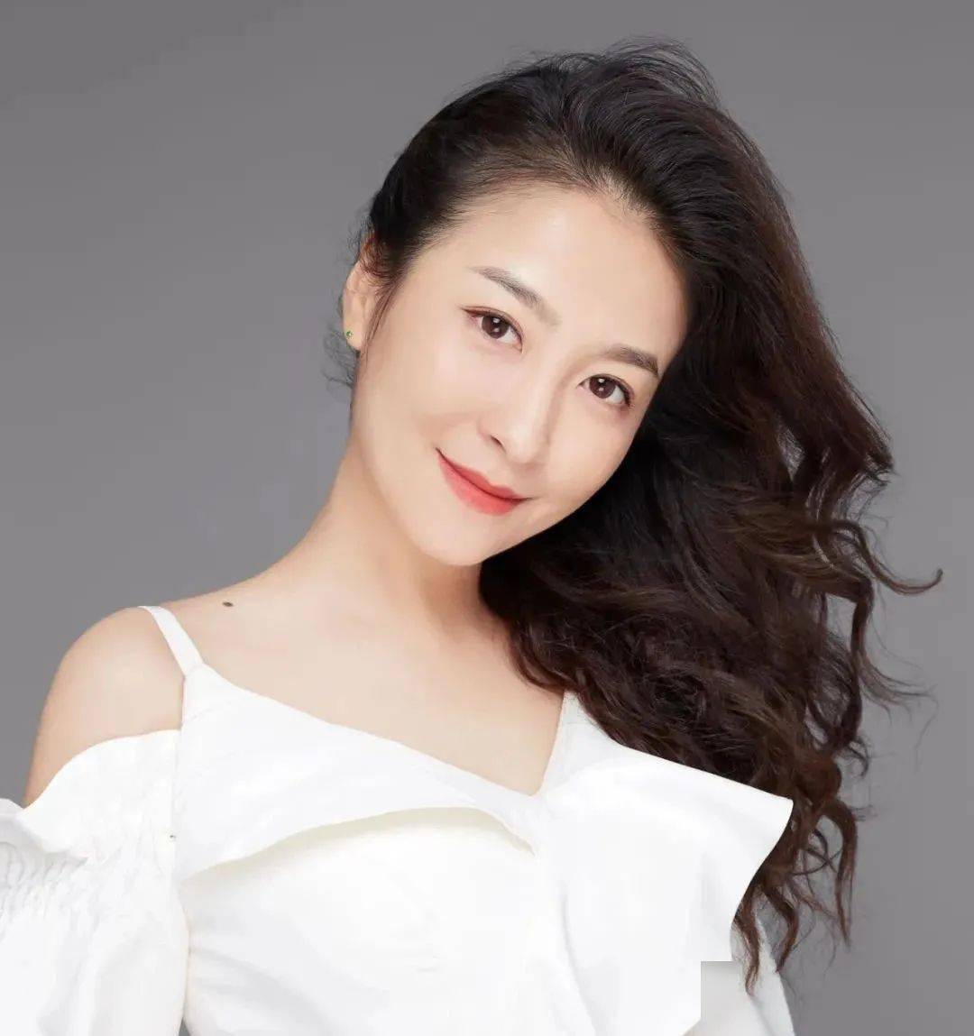 无锡籍歌手刘婷 演唱《太湖美》无锡籍音乐人山奇 创作《古运河之恋》