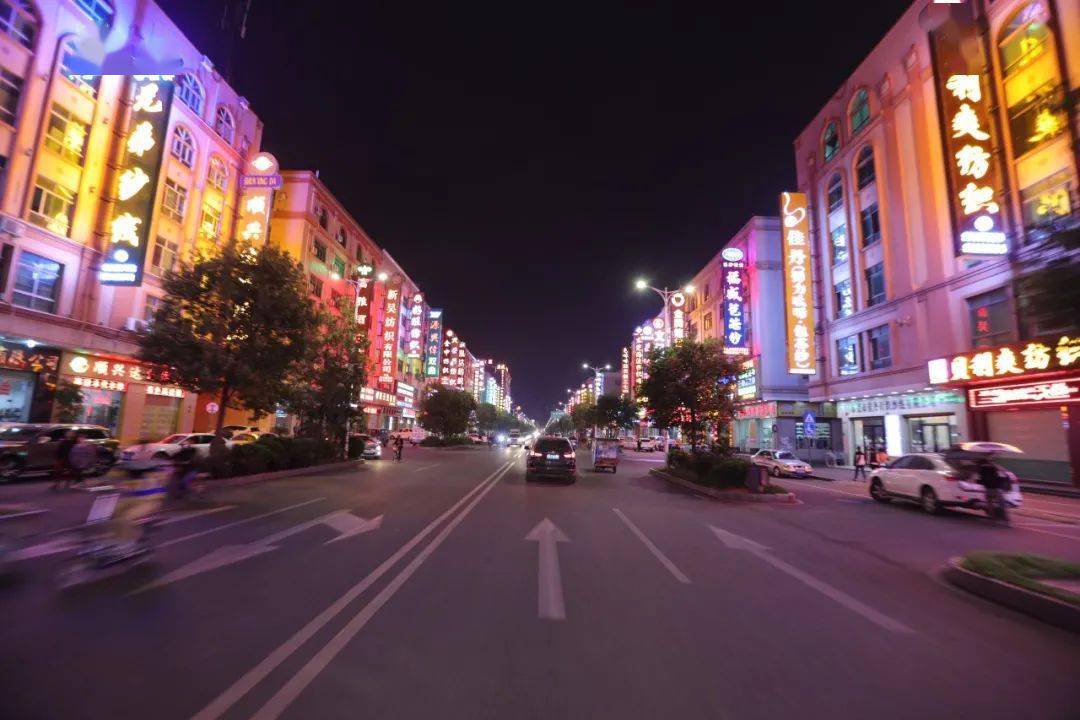 石龙镇夜景图片