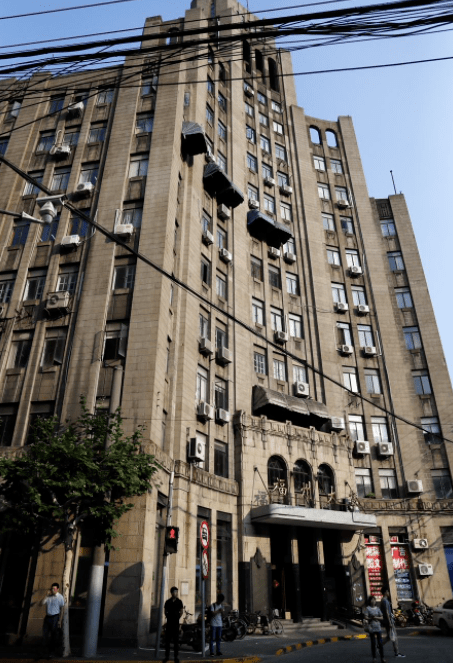 假的!竟有人信以为真?对不起,你低估福州路了.