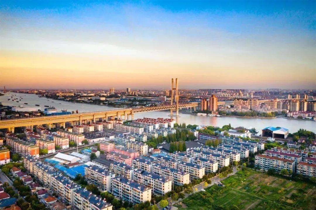 西渡街道成立5周年这公共设施建设速度真是杠杠滴