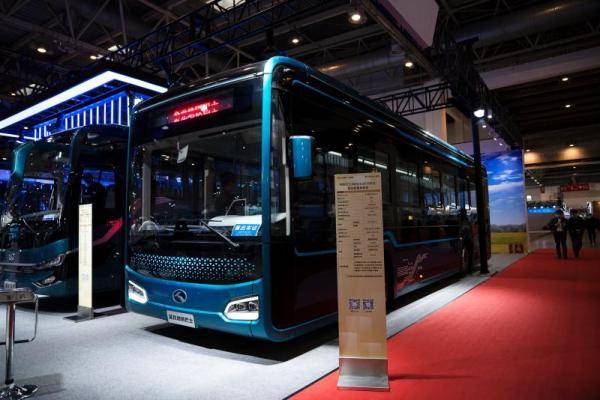 金龙地铁巴士为美好出行而来_客车