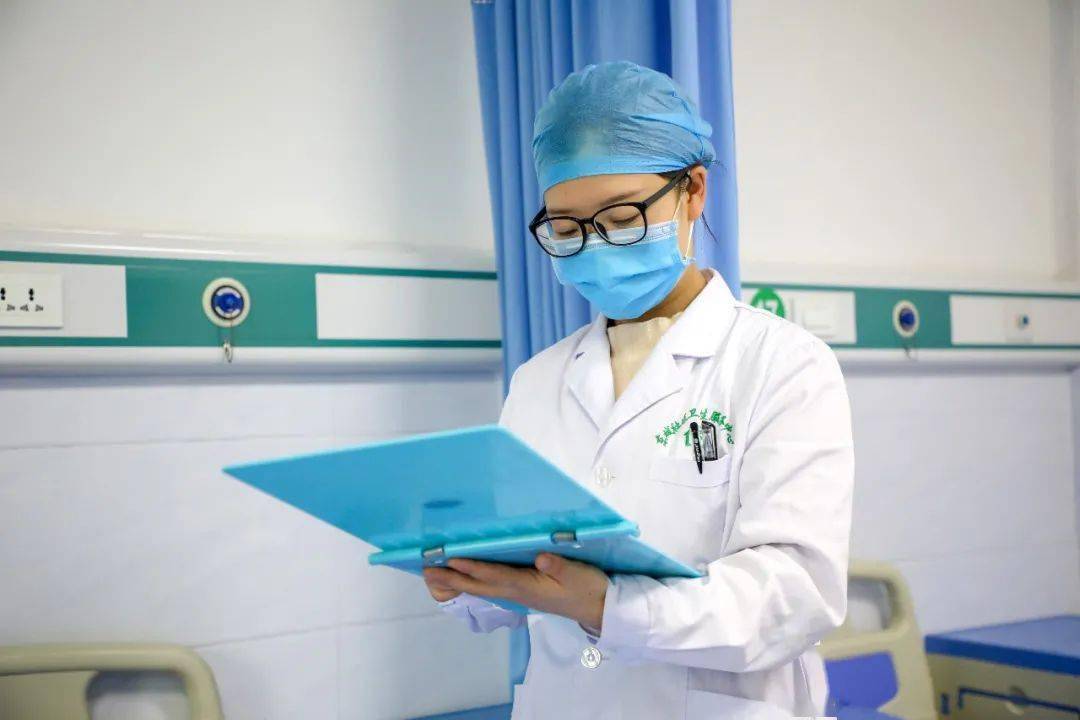 强班子 名医生 好护士 | 江莉:院感防控筑防线