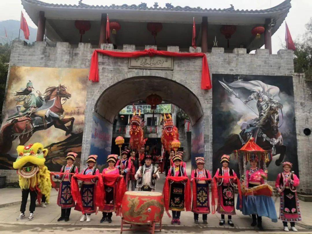 秋既先戒以白露兮冬又申之以严霜西羌神木寨带你走进温暖的寒冬