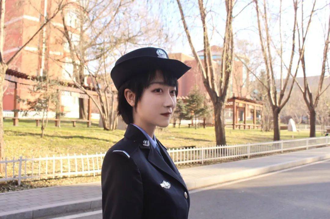 广东警官学院女生发型图片