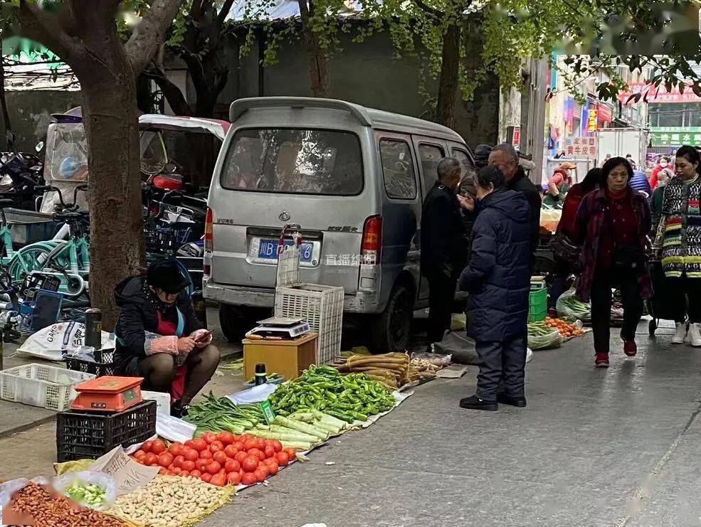 鼓樓市場攤位費低至1元佔道經營何時休