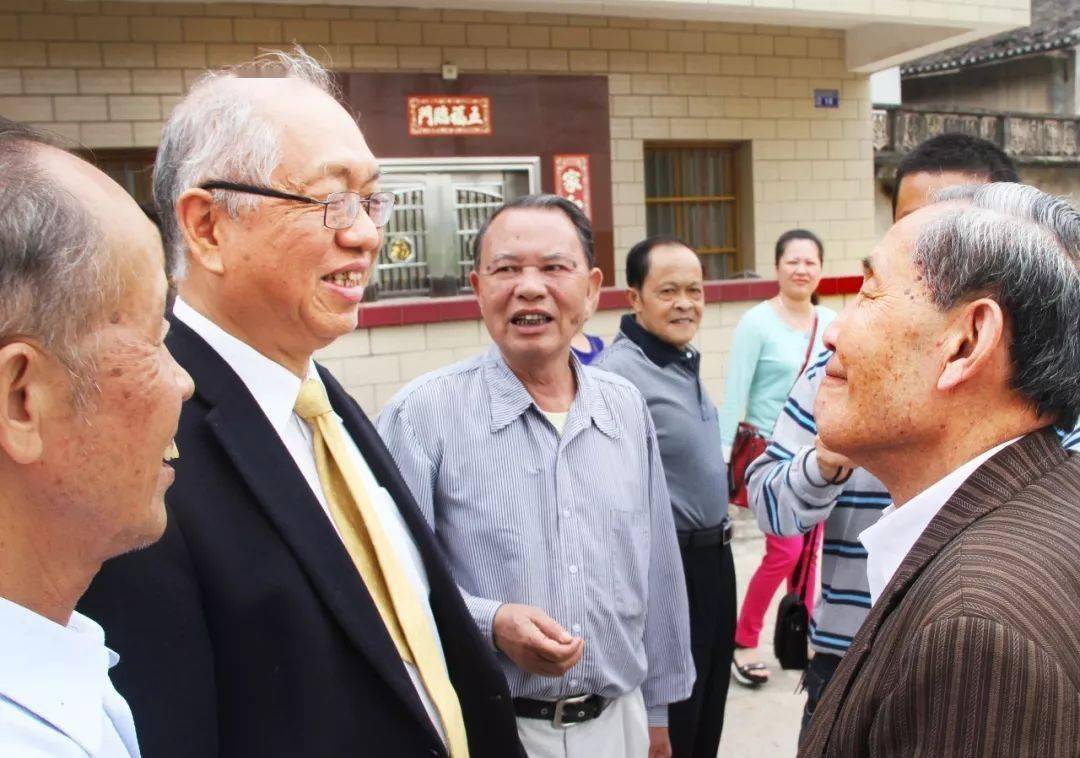 "一个人就是哈佛的整个数学系!"_丘成桐