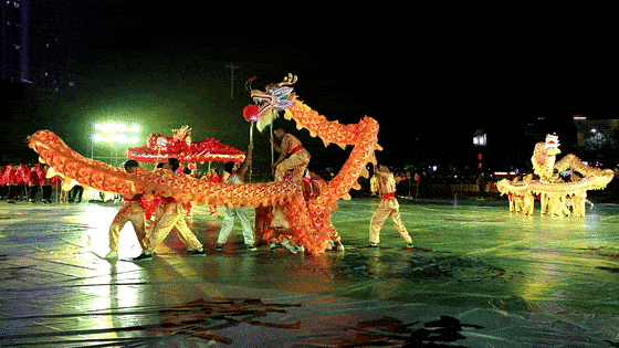 这是一场舞龙高手云集的盛典锣鼓喧天 人山人海往年图片资料(欢迎转发