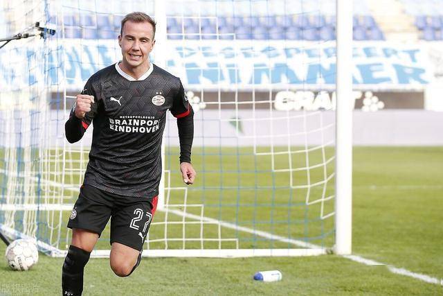 盛赞弟子埃因霍温主帅表示格策的表现优秀他有能力重回国家队