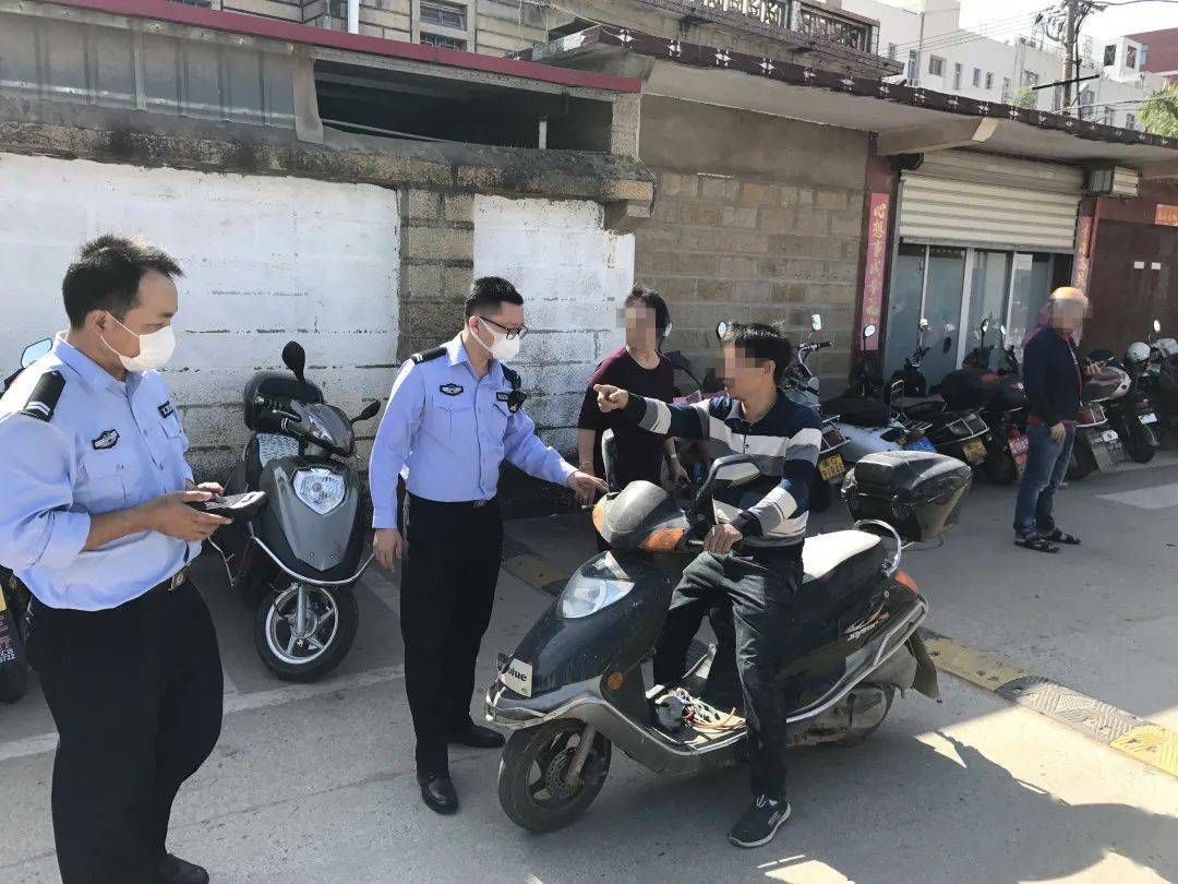 曝光学生家长注意泉港交警严查