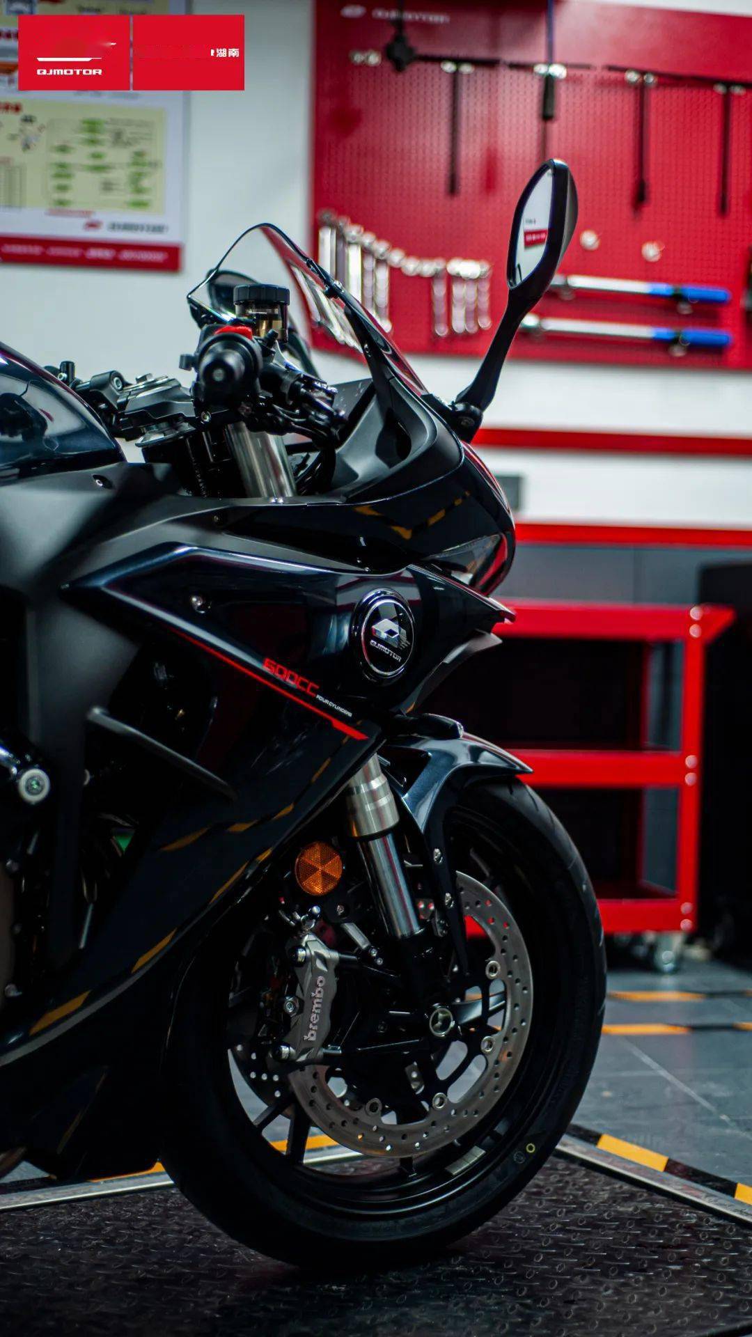 撒花湖南首位赛600车主是一位非常帅气的小哥哥哦