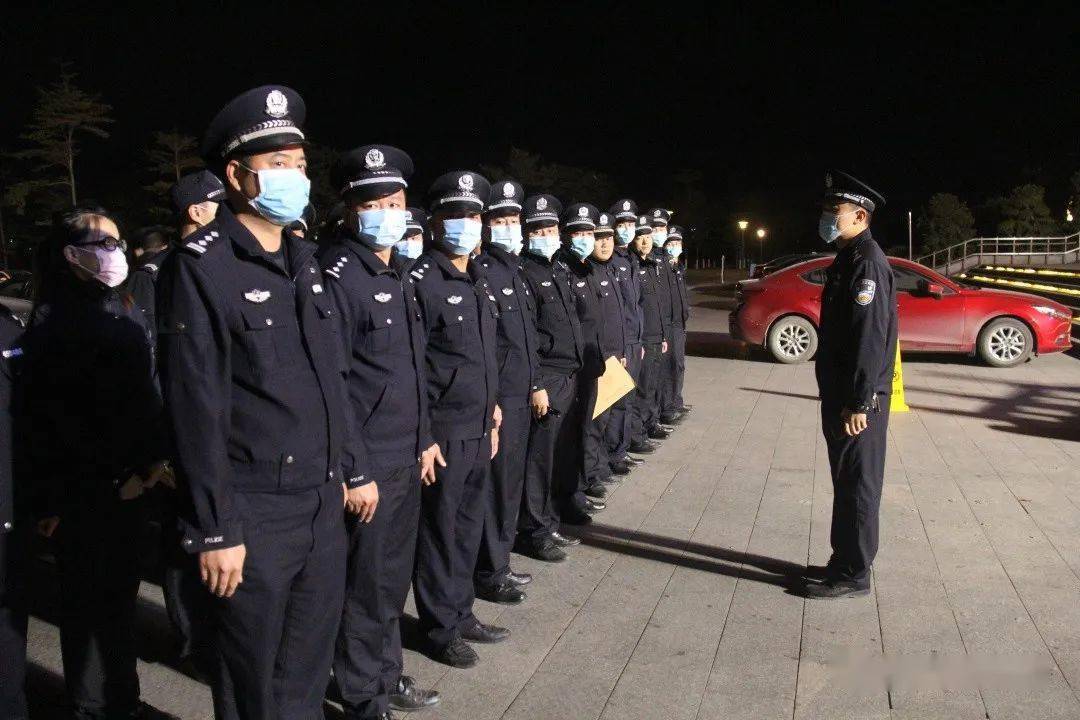 深夜,八步百名公安民警出动,就为了这事.