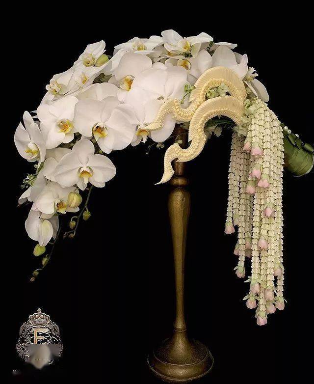 叠荷花串茉莉泰式花艺美成了谜