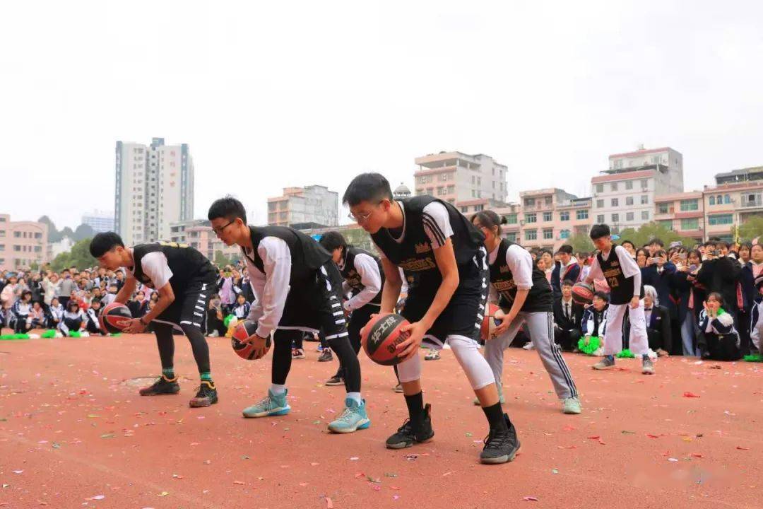 龙山县高级中学图片