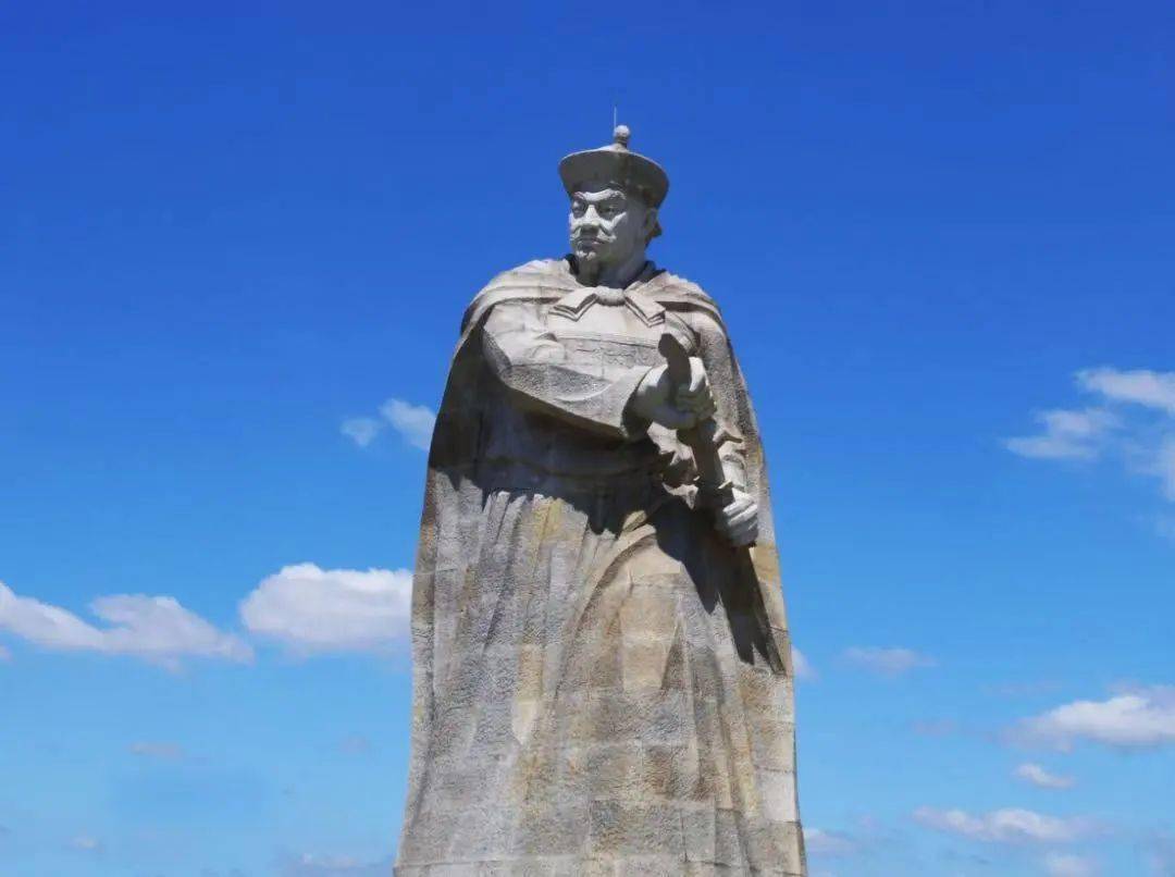 ▌陈化成雕像