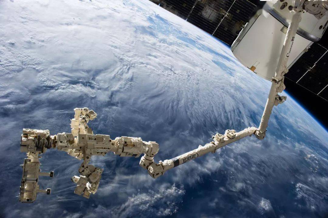 视野丨那些在"国际空间站"上生活的机器人