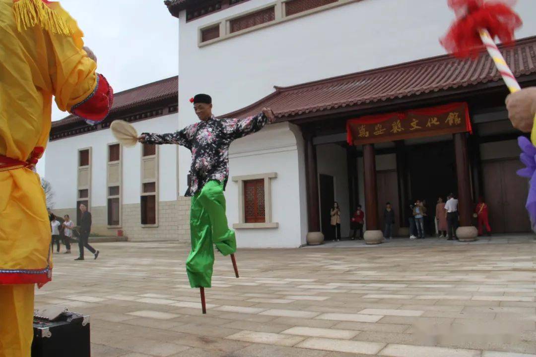 胡世忠书记为万安开展丰富多彩的群众文化活动点赞