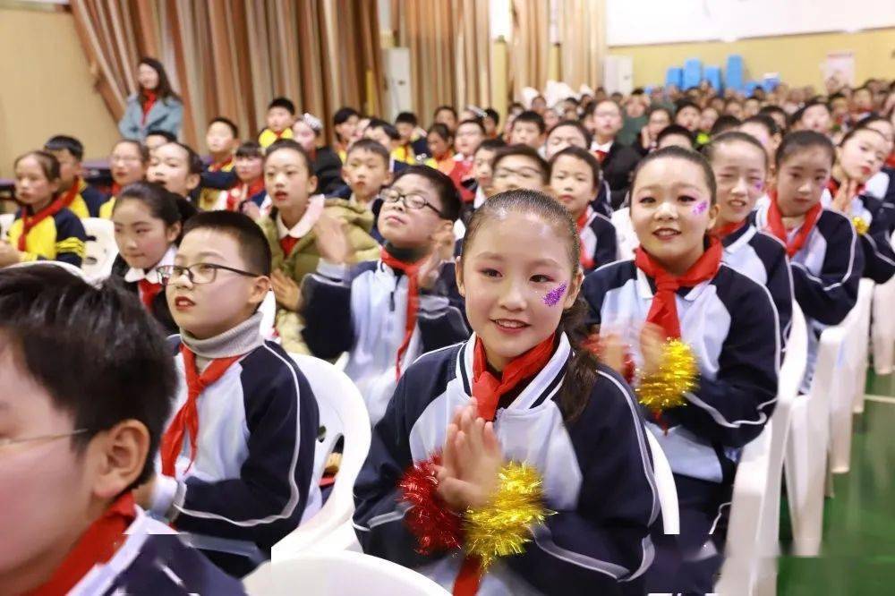 五星三名实践育人红色基因代代传轻小少年风采扬中国轻纺城小学纺都路