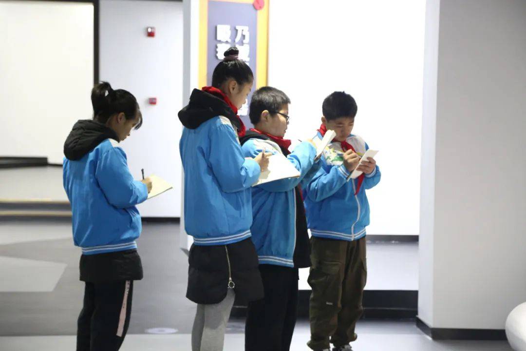 有趣还有料广丰区北门小学学生走进禁毒教育基地