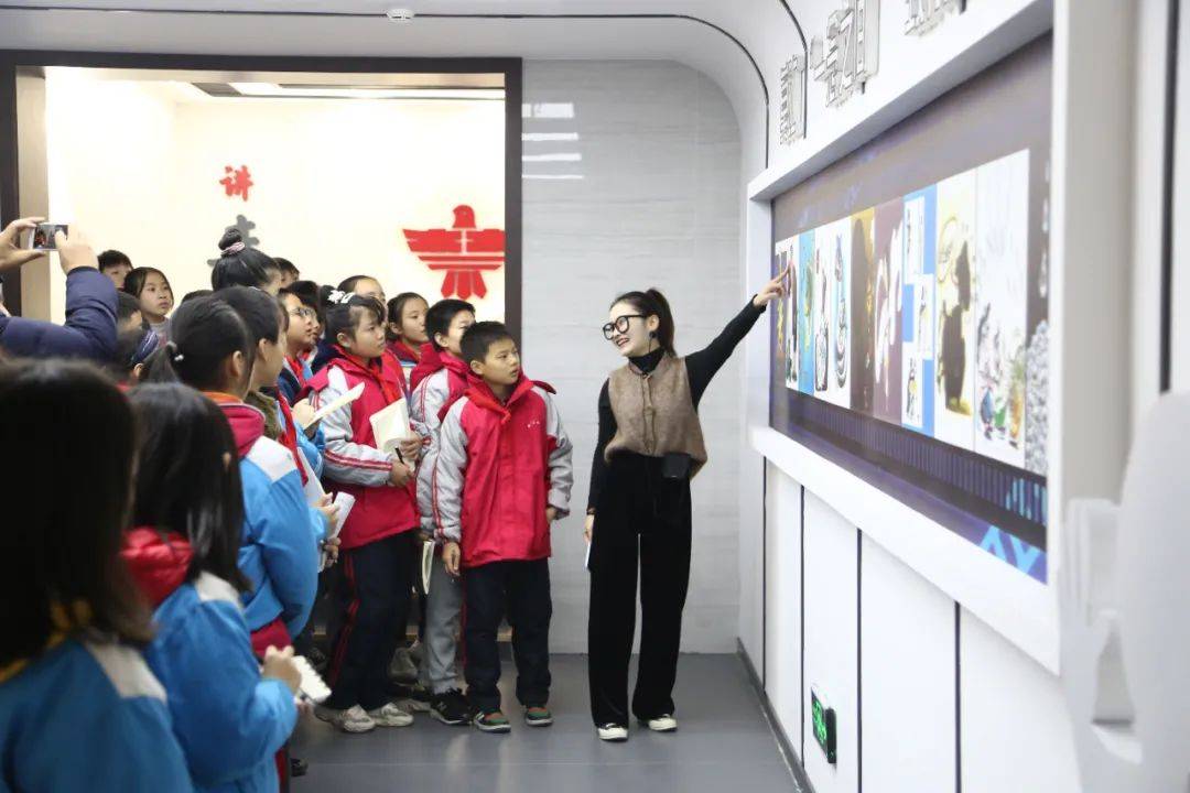 有趣还有料广丰区北门小学学生走进禁毒教育基地